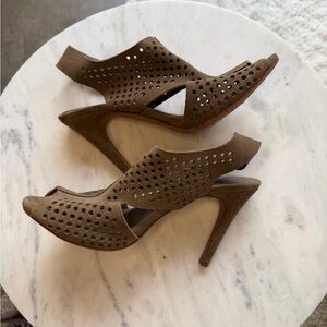 Pedro Garcia Samara Taupe Perforated Heels 39.5 Size